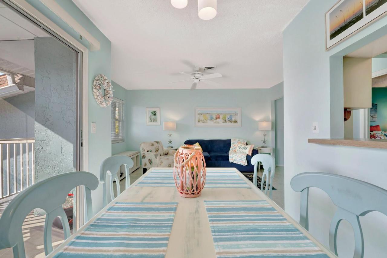 Apartment Coastal Cheer *
